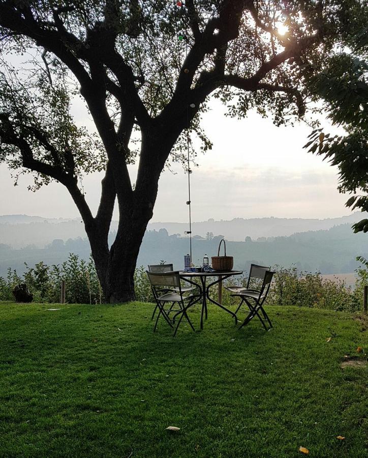 Agriturismo Bottega Di Rosanna カスタニョーレ・デッレ・ランツェ エクステリア 写真